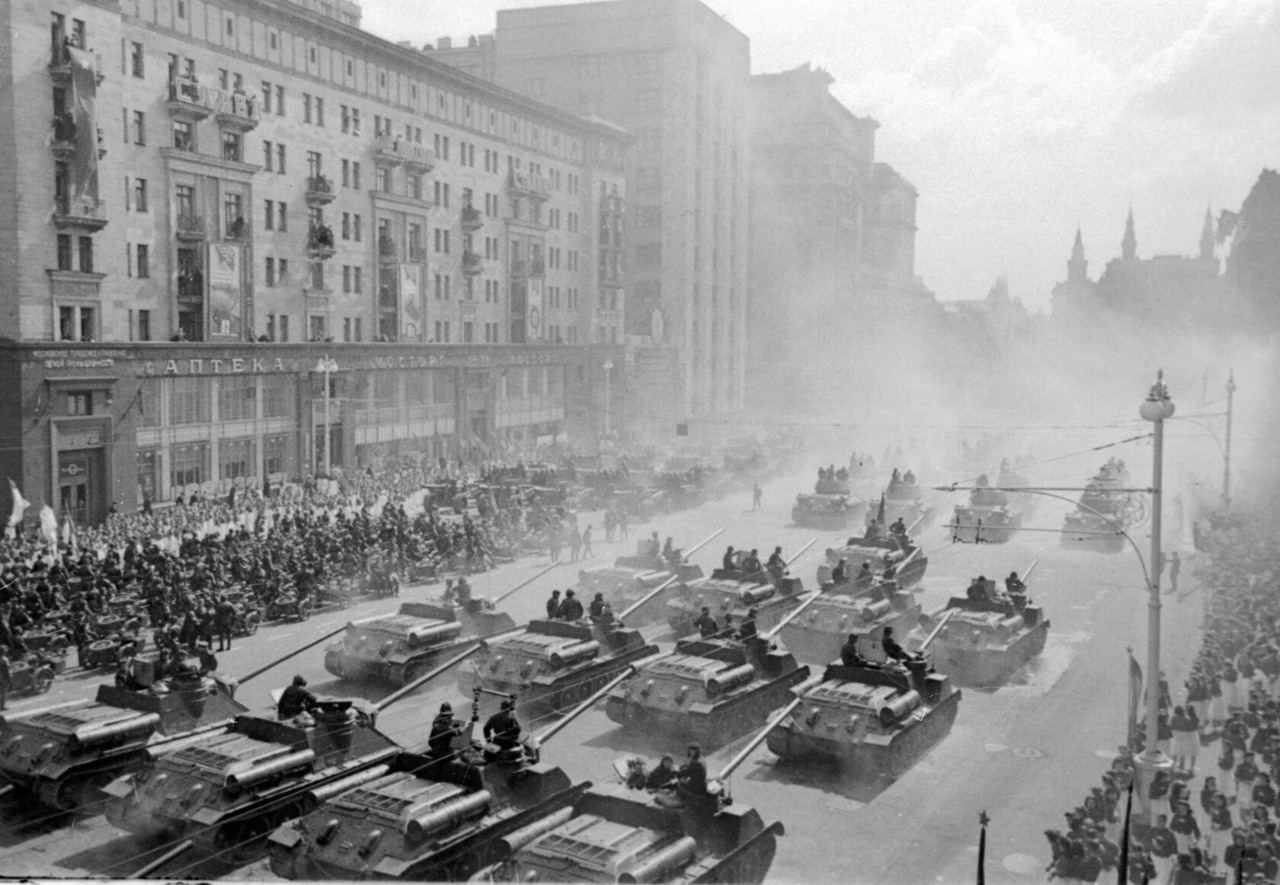 Первый парад победы — 24 июня 1945 2025: история события  и традиции праздника